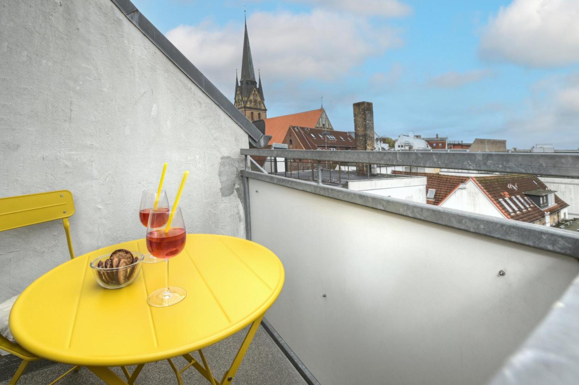 Mittendrin - Apartment Mit 2 Balkonen Sehr Zentral Flensburgo Exterior foto