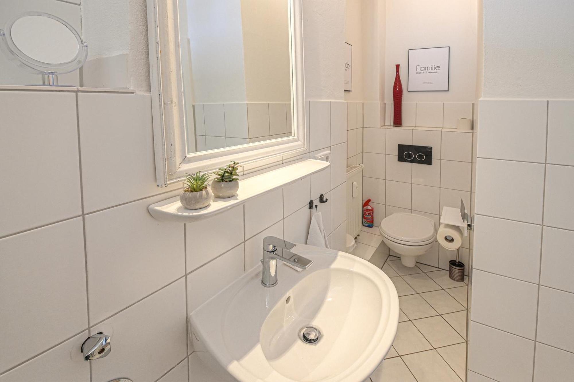 Mittendrin - Apartment Mit 2 Balkonen Sehr Zentral Flensburgo Exterior foto